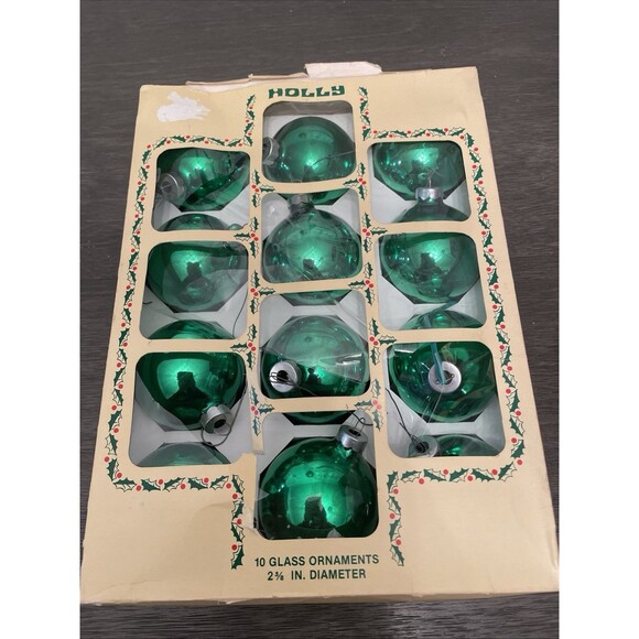 10 Vintage 2 5/8 inch Solid Green Glass Ball CHRISTMAS Tree Ornaments in Box - Picture 1 of 12
